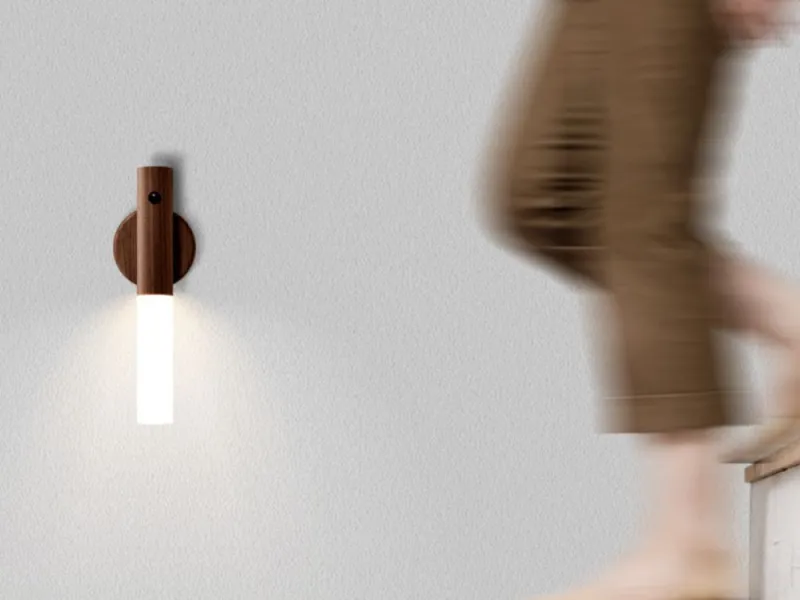 LED лампа с датчик за движение и магнитна стойка — снимка 2