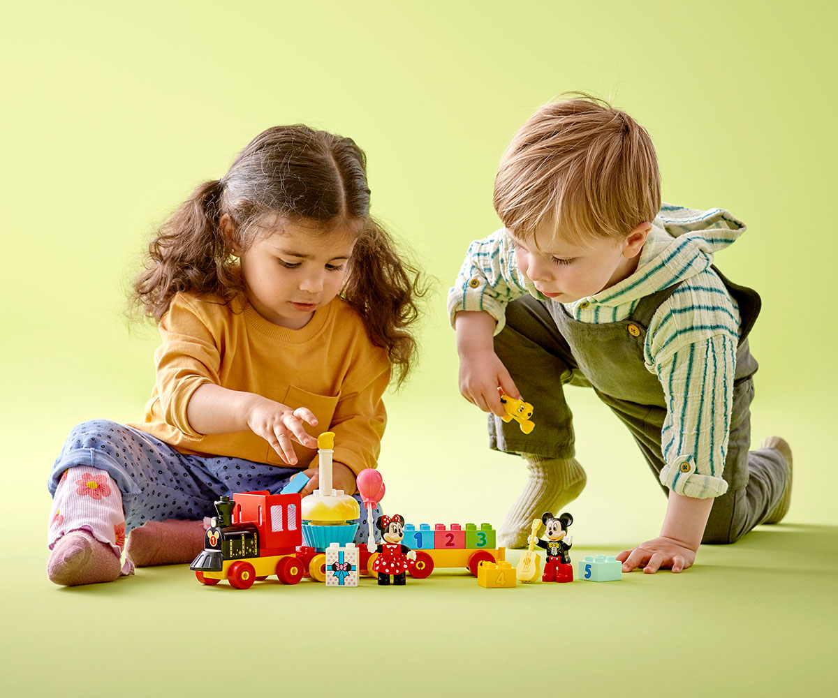 Конструктор LEGO DUPLO 10941 Влак на Mickey и Minnie за рожден ден