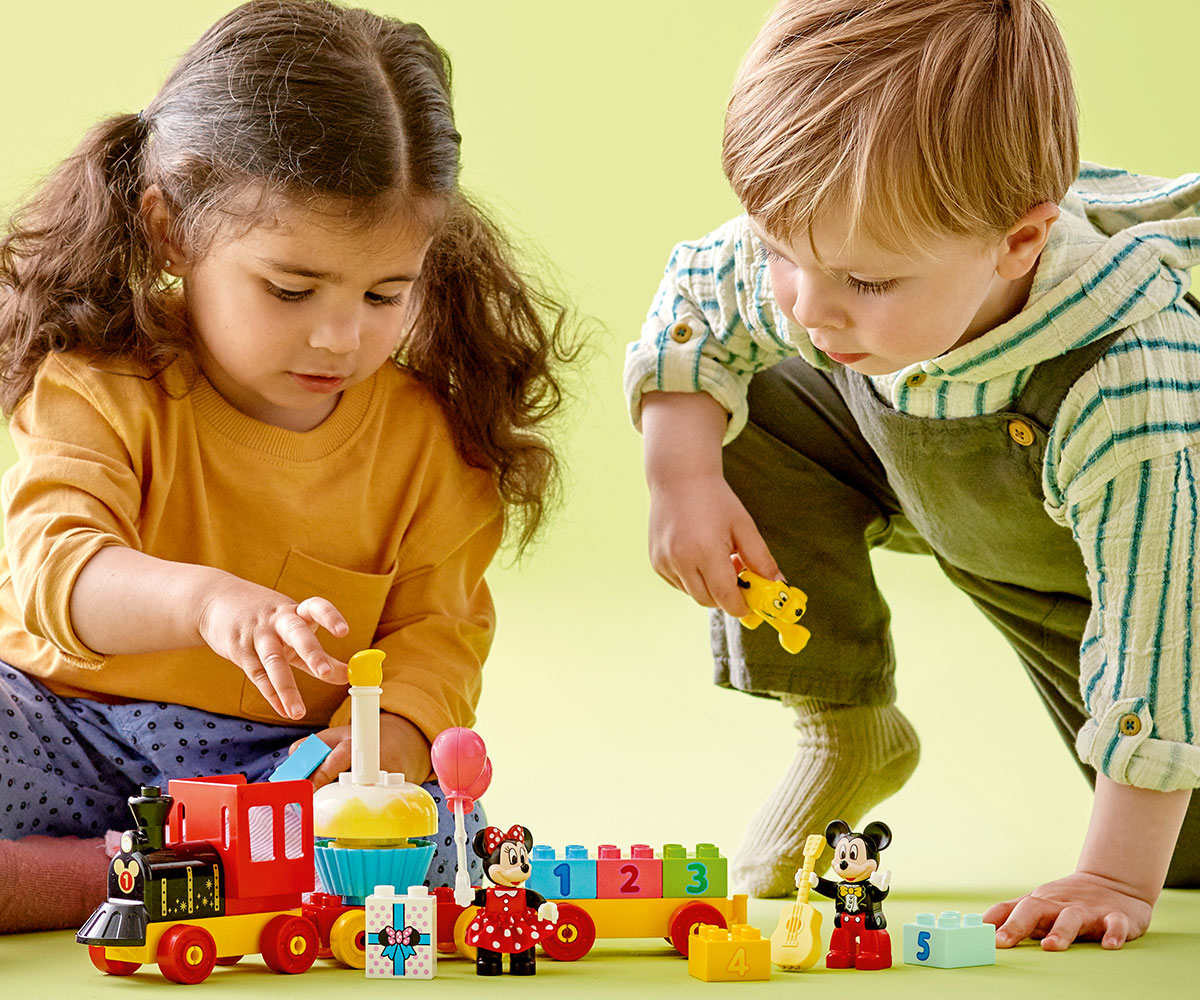 Конструктор LEGO DUPLO 10941 Влак на Mickey и Minnie за рожден ден