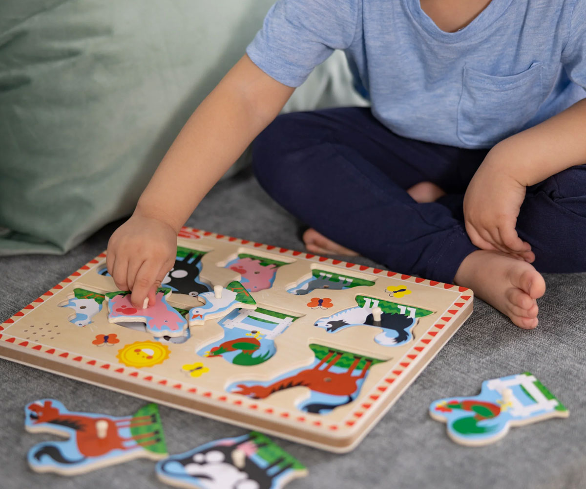 Дървен пъзел Melissa & Doug със звук – Животни от фермата