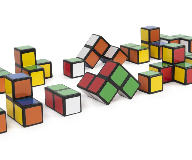 Логическа игра Rubik's Cube It с 16 елемента и 54 карти