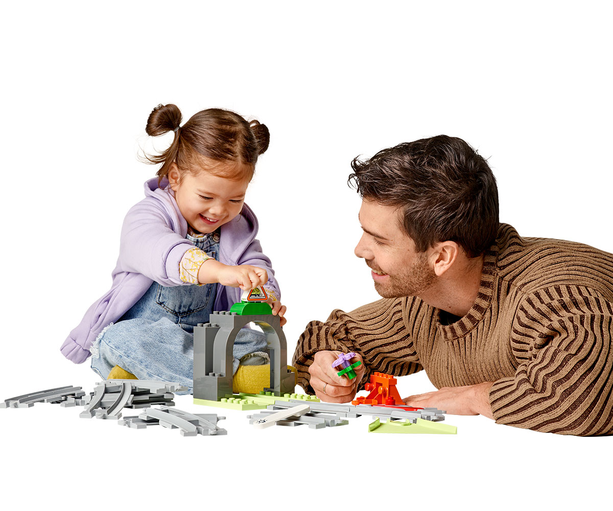 Конструктор LEGO DUPLO 10425 Тунел и релси за влак, 20 части