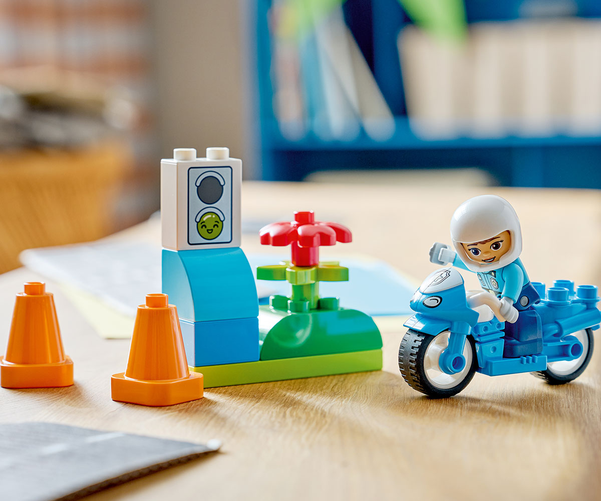 Конструктор LEGO DUPLO 10471 Син полицейски мотоциклет
