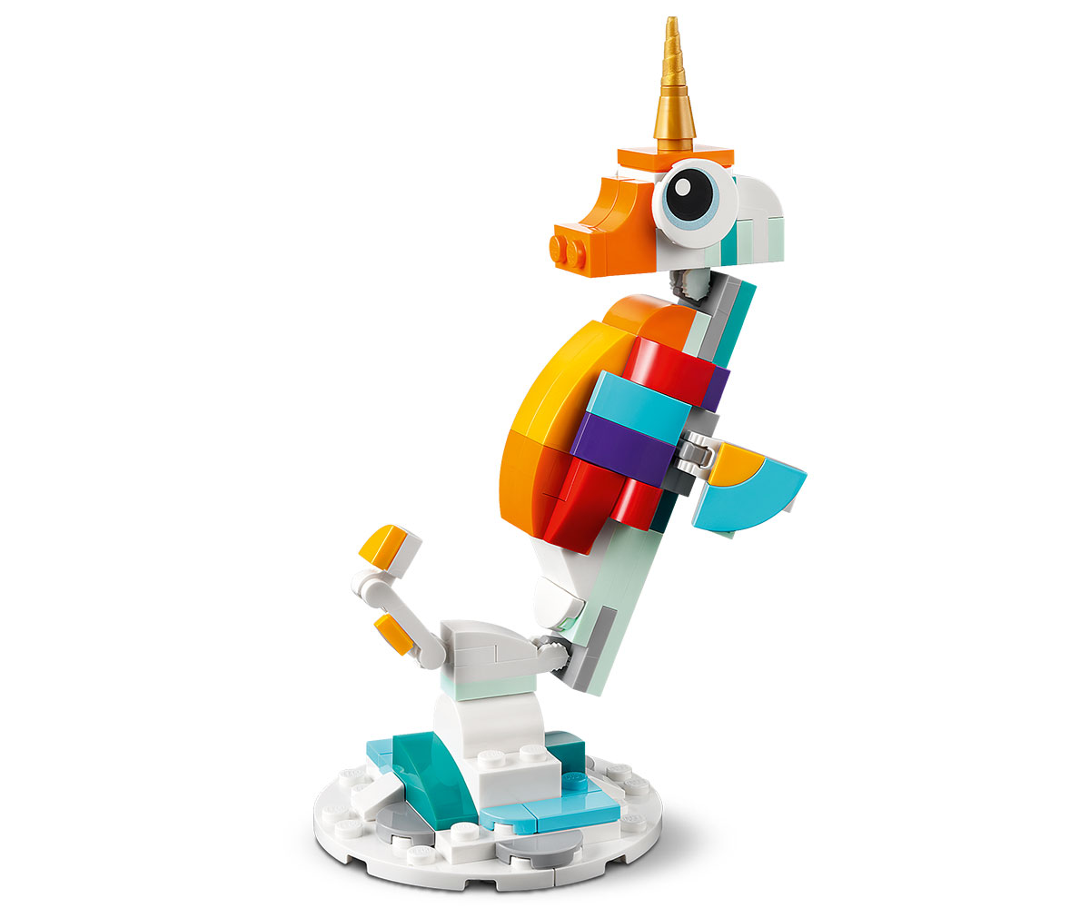 Конструктор LEGO Creator 31140 Магически еднорог „3 в 1“, 145 части