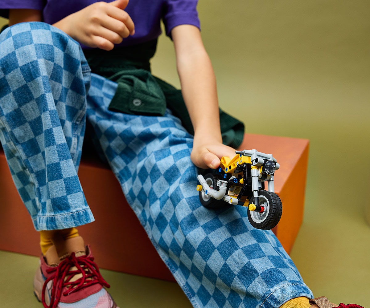 Конструктор LEGO Technic 42225 Жълт мотоциклет, 151 части