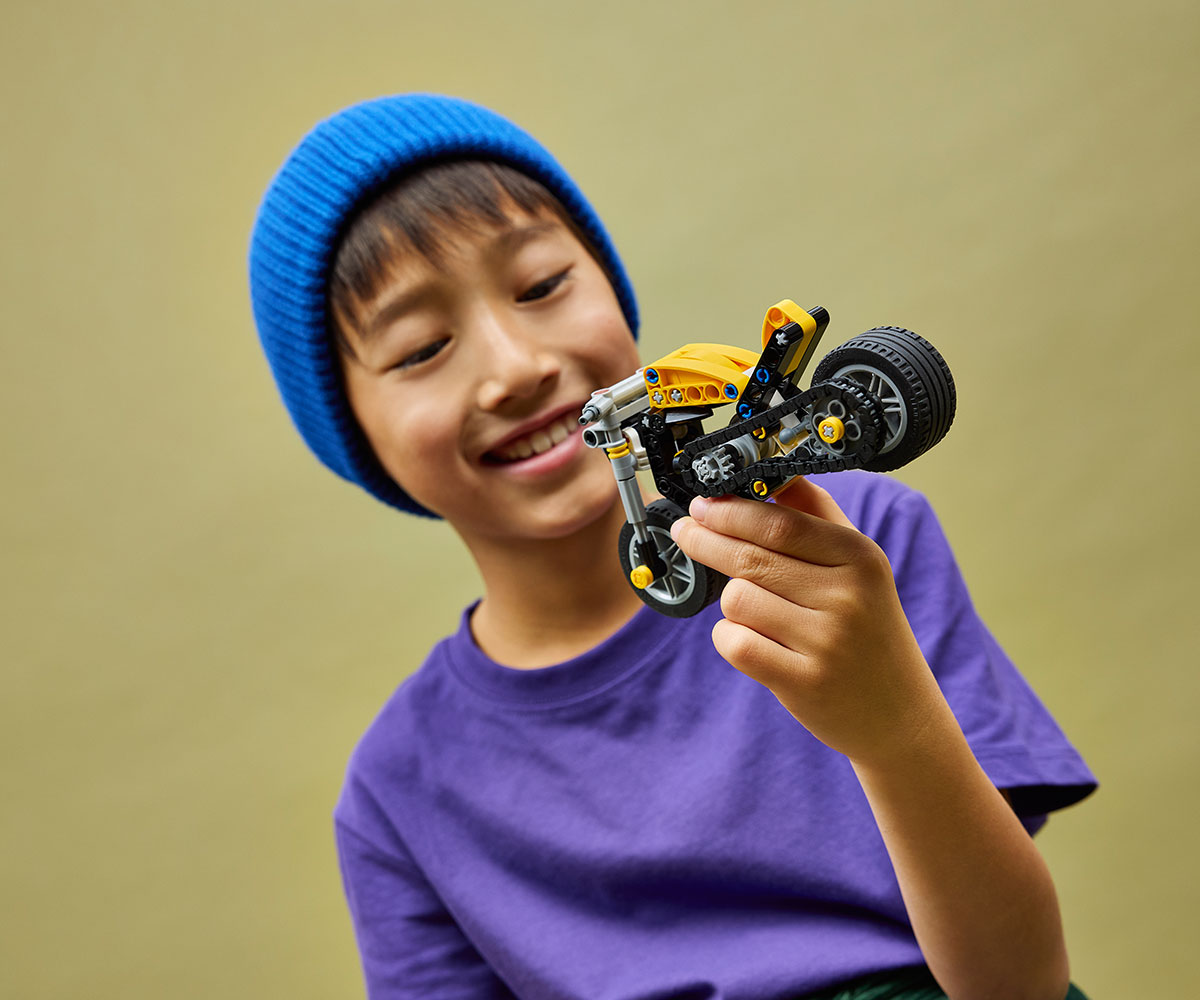 Конструктор LEGO Technic 42225 Жълт мотоциклет, 151 части