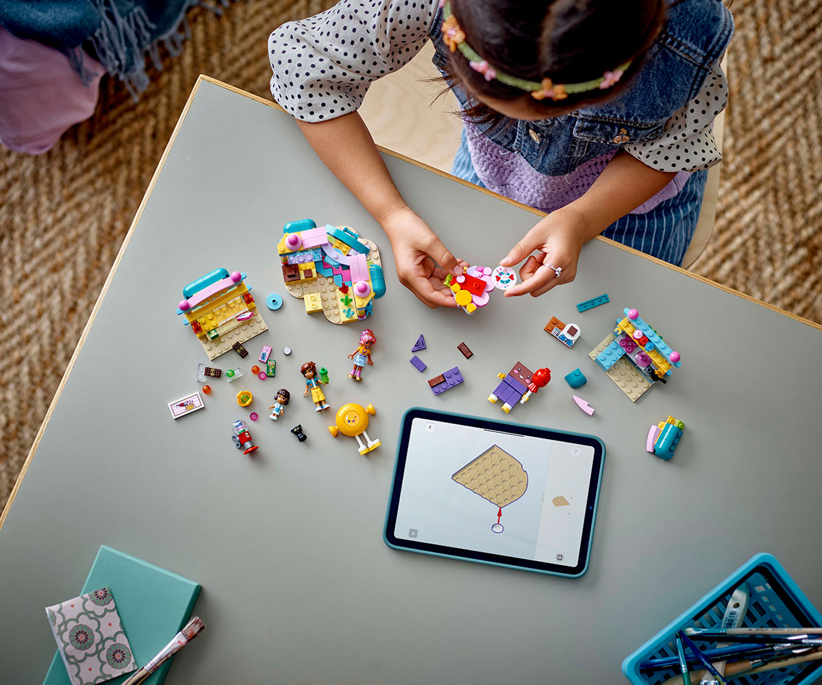 Конструктор LEGO Friends 42649 Сладкарница в Хартлейк сити