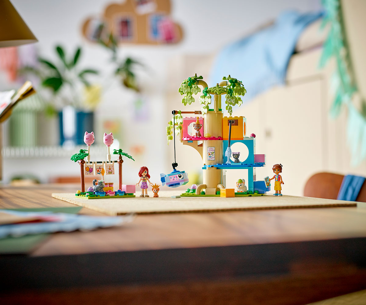 Конструктор LEGO Friends 42666 Котешко парти и дървесна къща