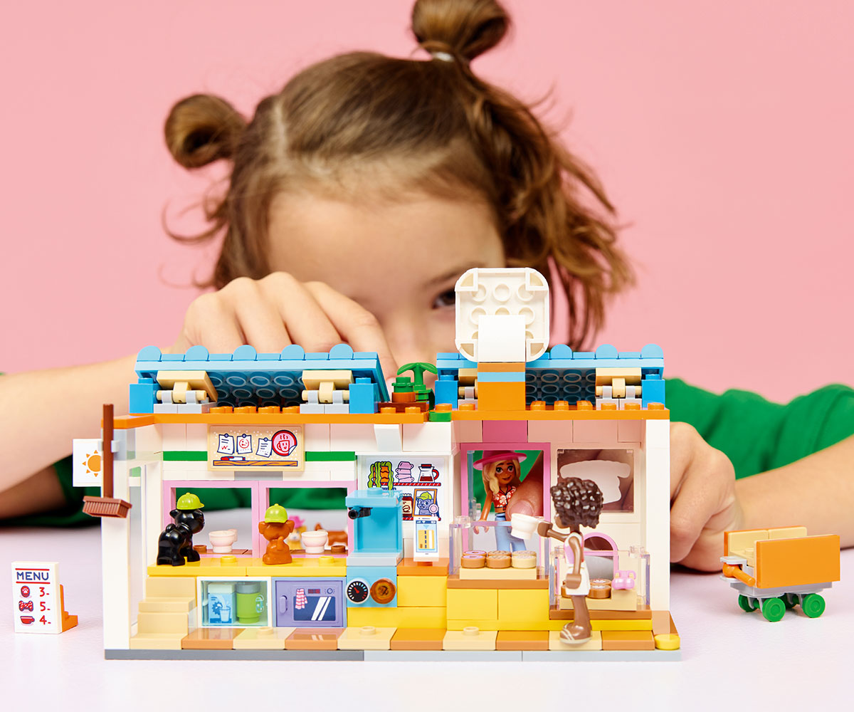 Конструктор LEGO Friends 42677 Пекарна за кучешки лакомства