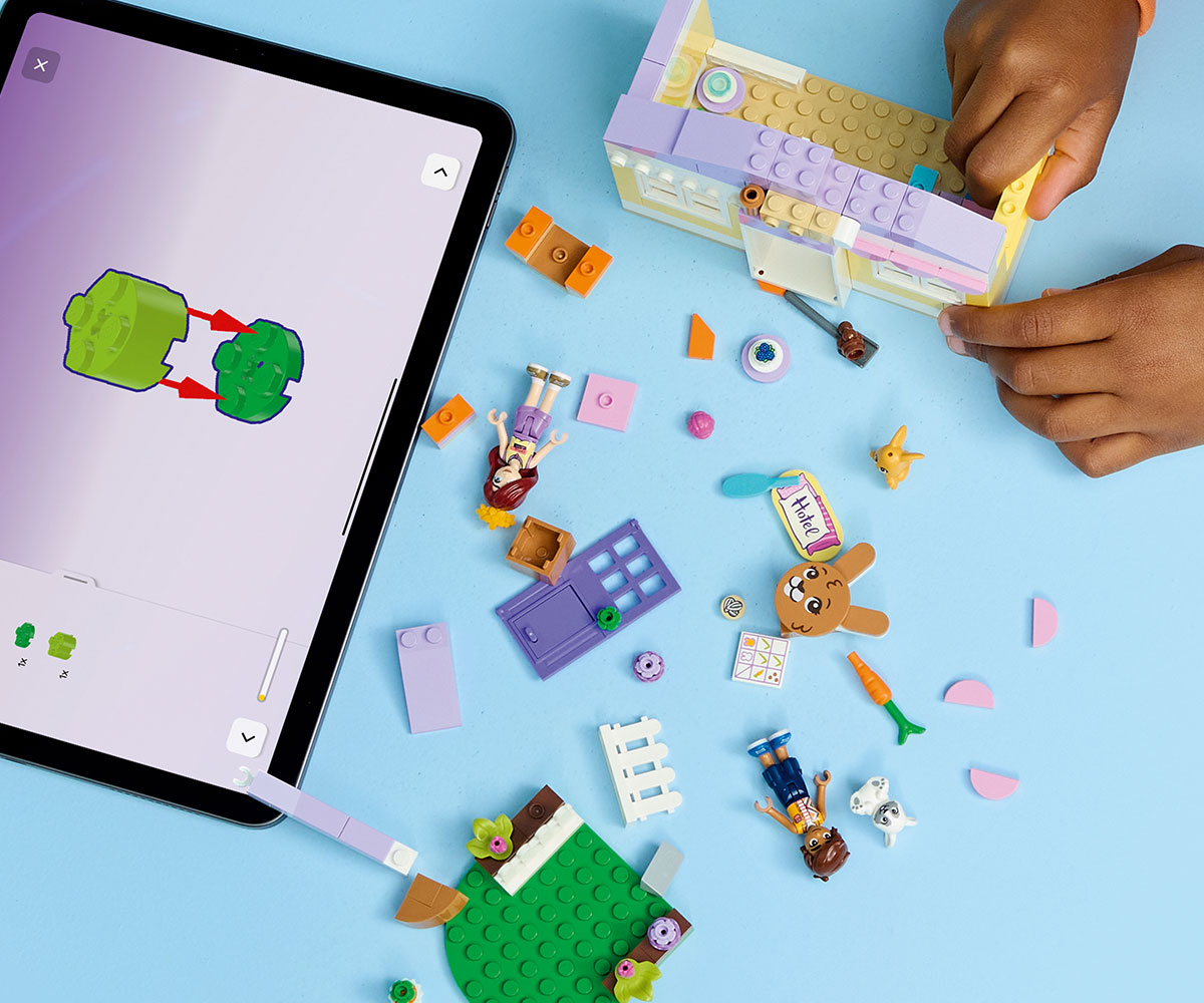 LEGO Friends 42679 Хотел за зайчета в Хартлейк сити