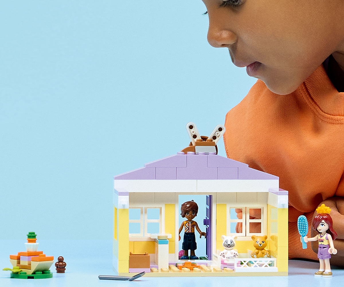 LEGO Friends 42679 Хотел за зайчета в Хартлейк сити