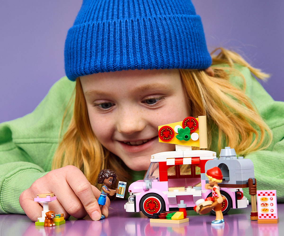 LEGO Friends 42694 Камион за пица, 190 части