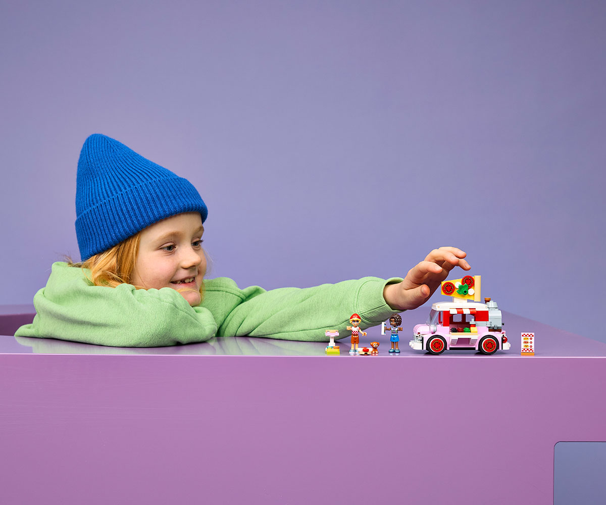 LEGO Friends 42694 Камион за пица, 190 части