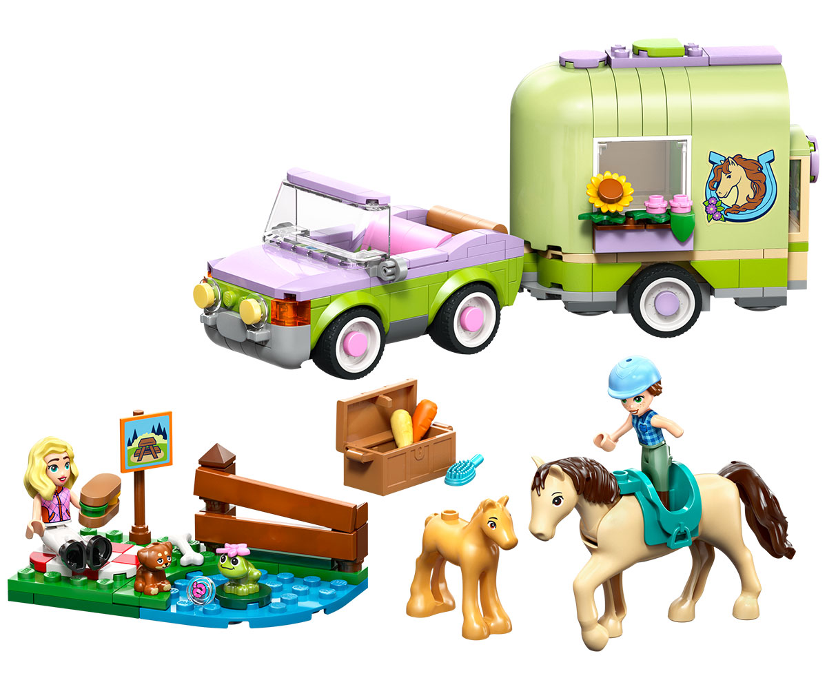 LEGO Friends 42695 Ремарке за кон и бебе жребче