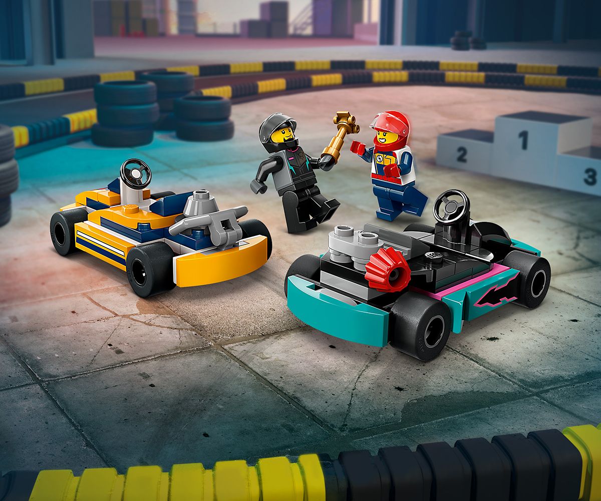 Конструктор LEGO City 60400 Бъгита и състезатели, 99 части