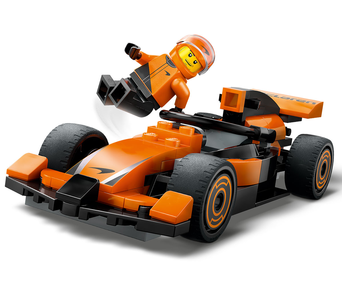 Конструктор LEGO City 60442 Пилот от F1 с кола McLaren
