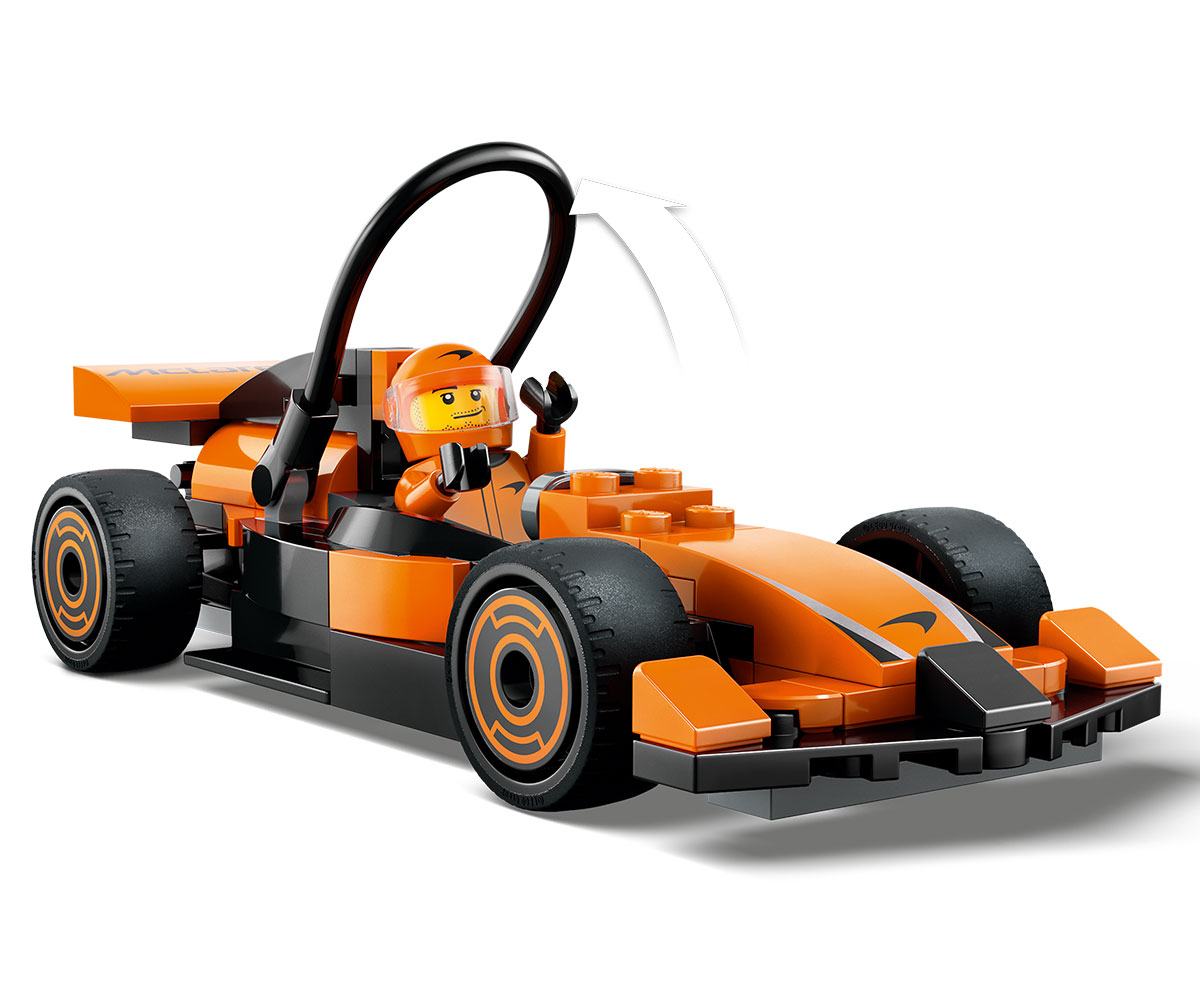 Конструктор LEGO City 60442 Пилот от F1 с кола McLaren