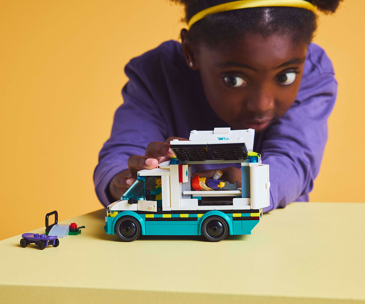 LEGO City 60451 Линейка за спешна помощ, 184 части