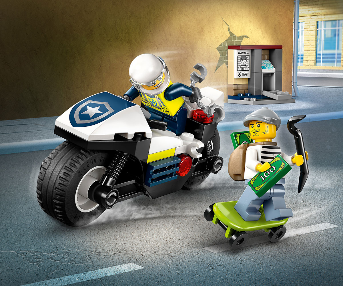Конструктор LEGO City 60455 Преследване с полицейски мотоциклет
