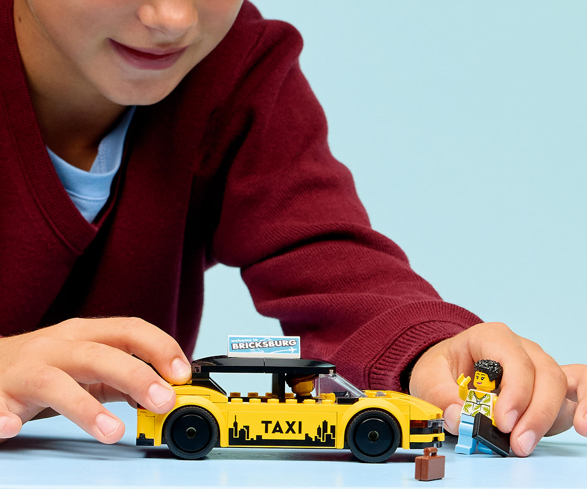 LEGO City 60487 Жълто такси, 122 елемента