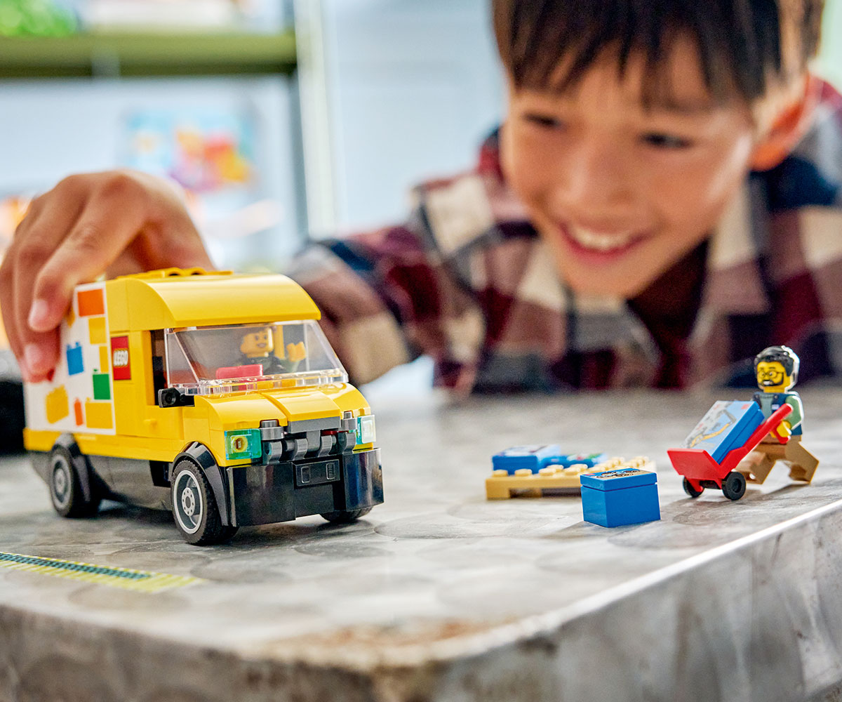 LEGO City 60500 Бусът на LEGO, 276 елемента