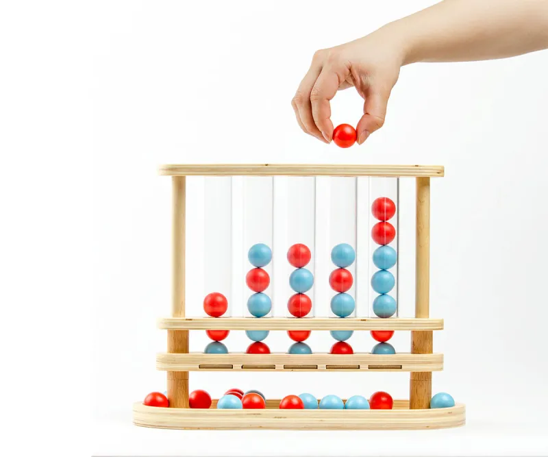Игра Marbles Newton на Spin Master, 5 топки в редица