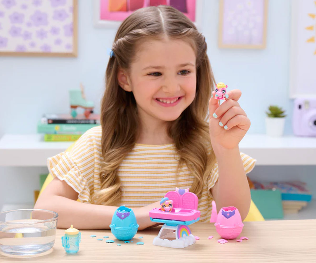 Hatchimals комплект с 2 яйца и столче за хранене