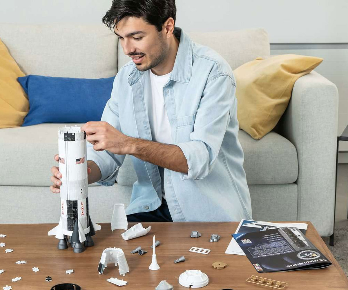 3D пъзел Ravensburger 440 части – ракета Apollo Saturn V