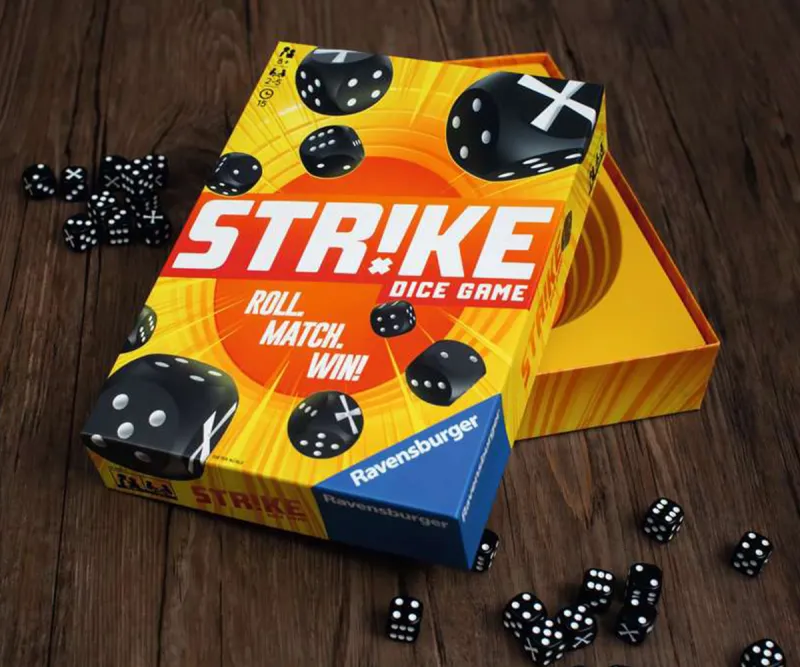 Настолна игра със зарове Ravensburger Strike
