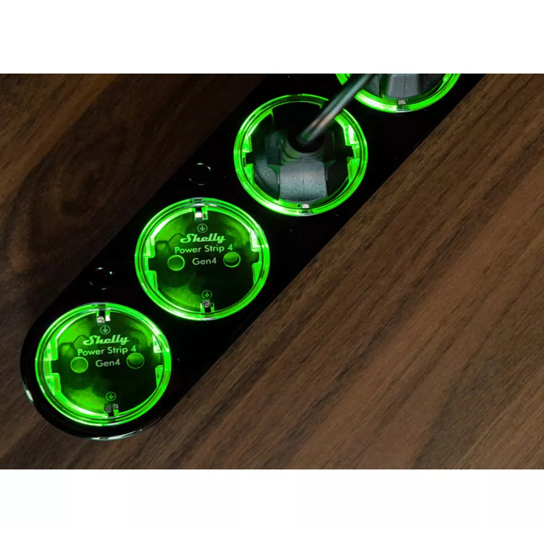 Разклонител ЧЕРЕН 4x2P+E с кабел 1.5 метра / 3×1.5мм2 с мерител Shelly Power Strip 4 Gen4