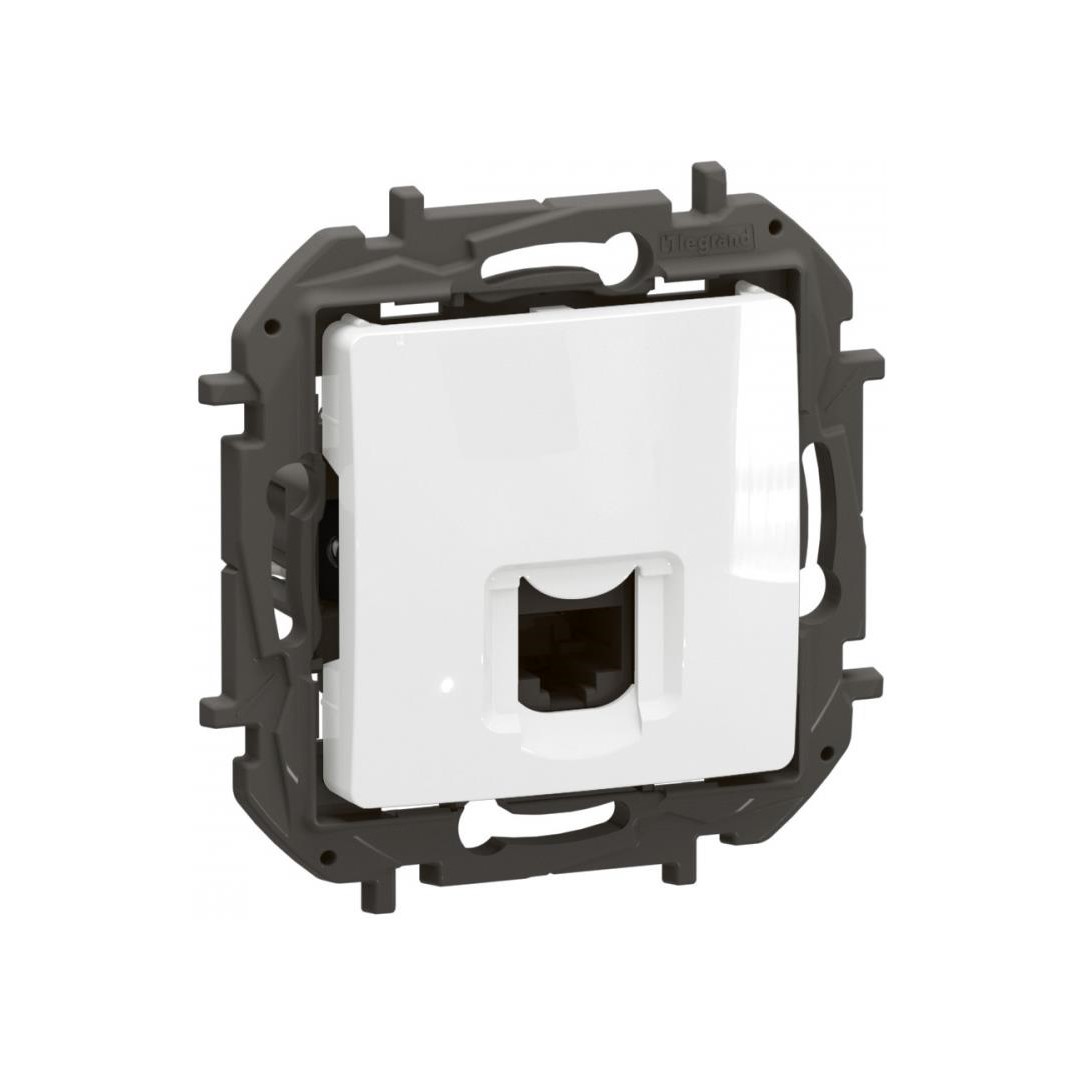 Розетка RJ45 cat.6 UTP цвят Бял Niloe New Legrand