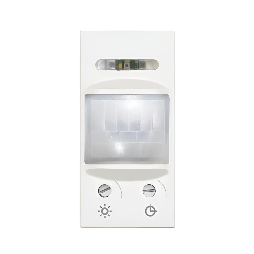 Датчик за движение PIR, 105°, обхват 6m @ h=1.2m, LED ≤ 50W, изисква неутрала, 1 мод. цвят Бял Classia Bticino