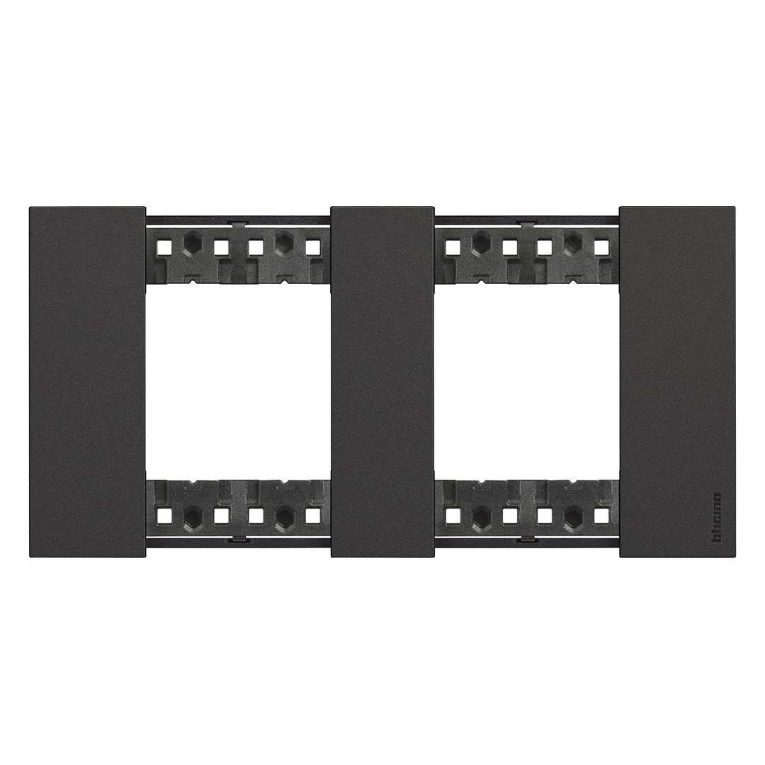 Рамка 2×2 мод. цвят Черен (Black) Living Now Bticino