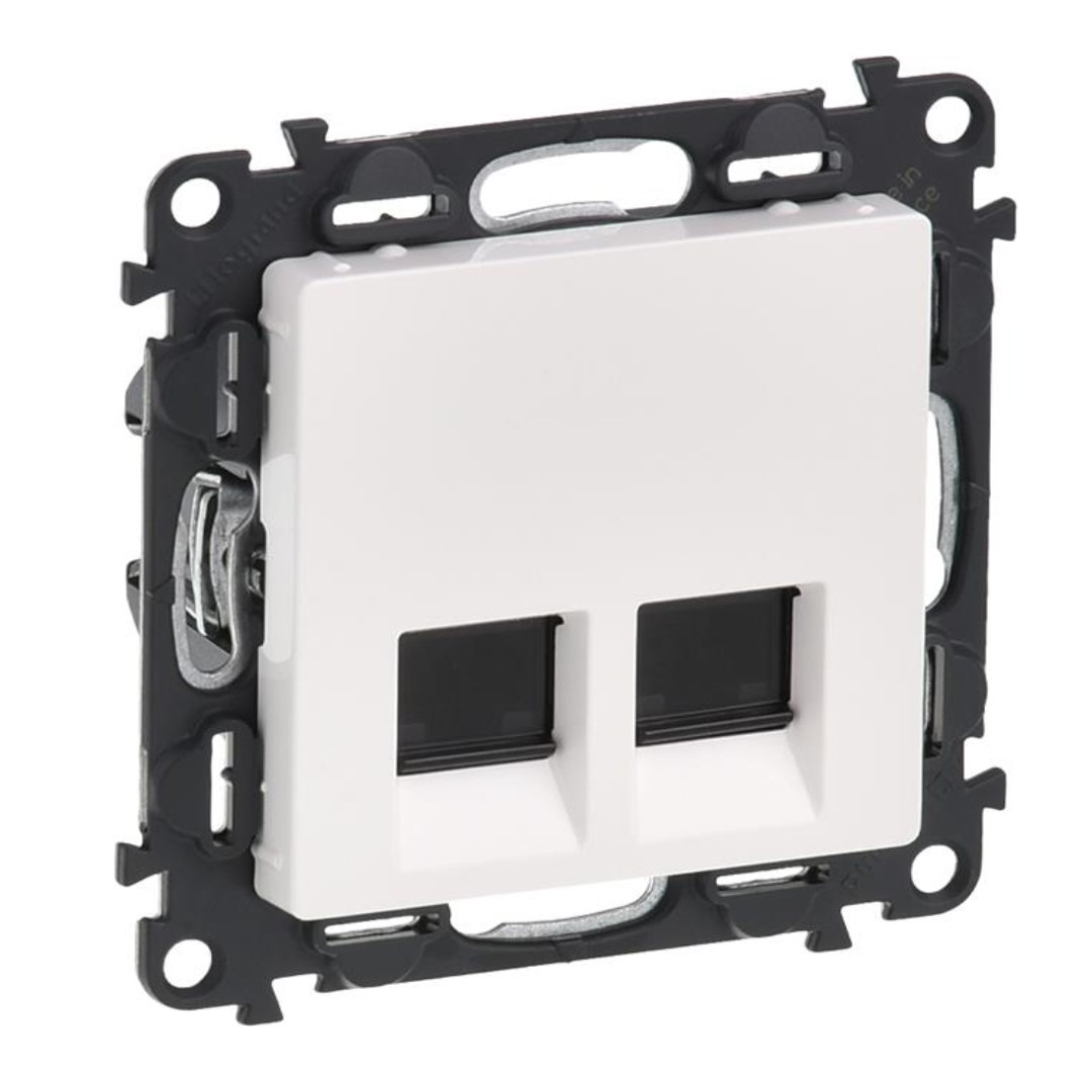 Розетка 2xRJ45 cat.5e FTP цвят бял Valena Life Legrand