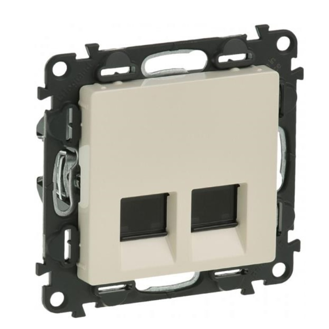 Розетка 2xRJ45 cat.6 STP цвят крем Valena Life Legrand