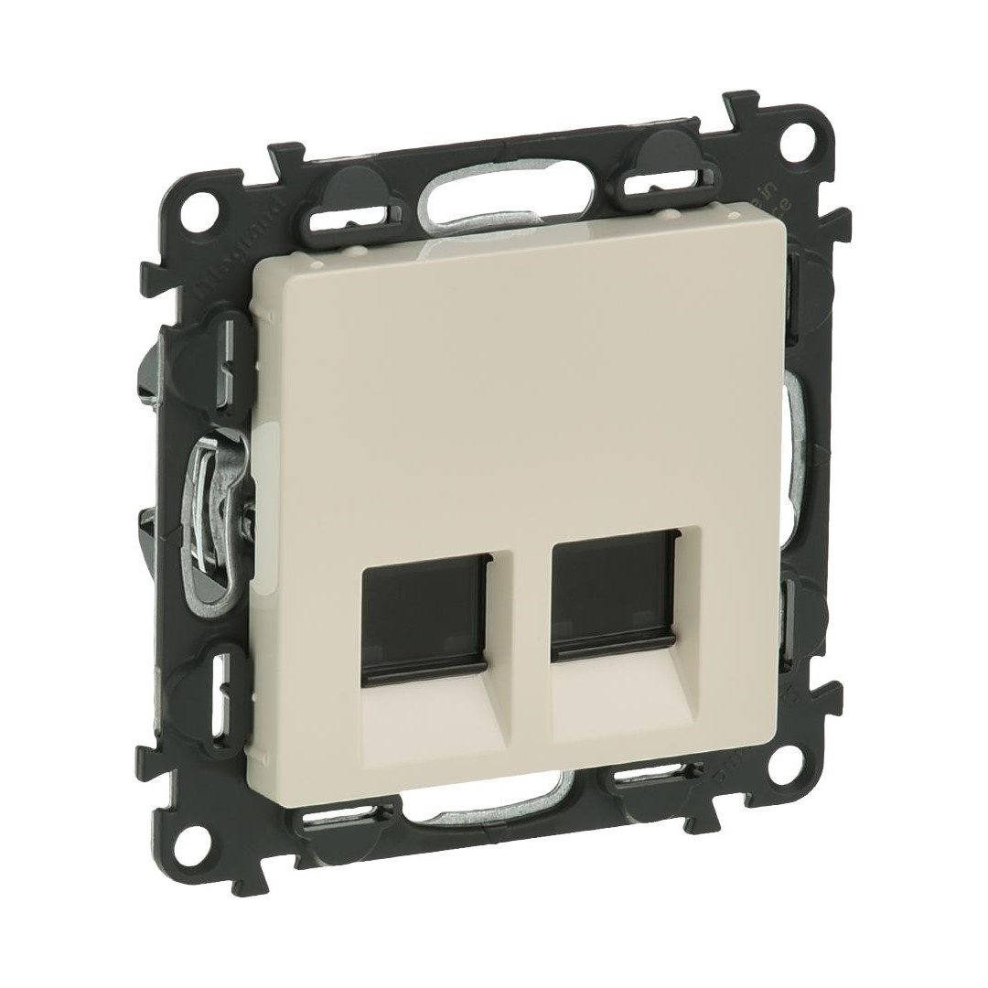 Розетка 2xRJ45 cat.5e FTP цвят крем Valena Life Legrand