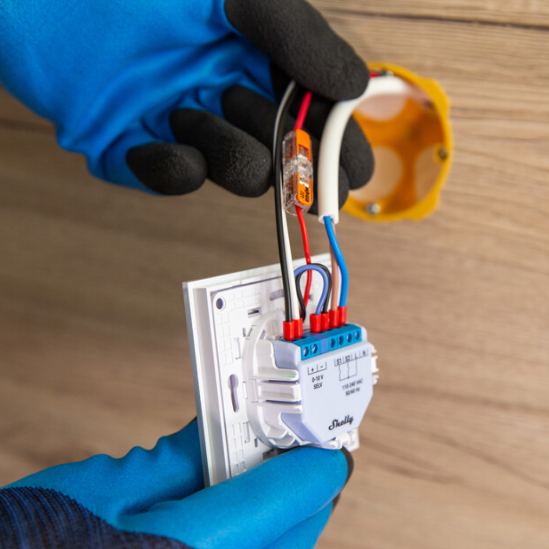 Микромодул Smart реле 1х димер 0-10V изисква неутрала Shelly Plus 0-10V Dimmer