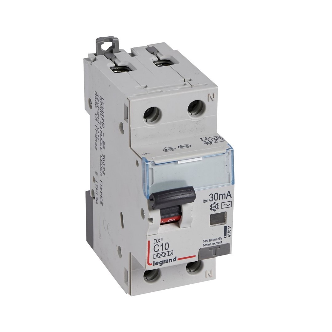 ДТЗ комбинирана DX3 1P+N 10A крива C 30mA тип AC 6kA 2 мод. Legrand