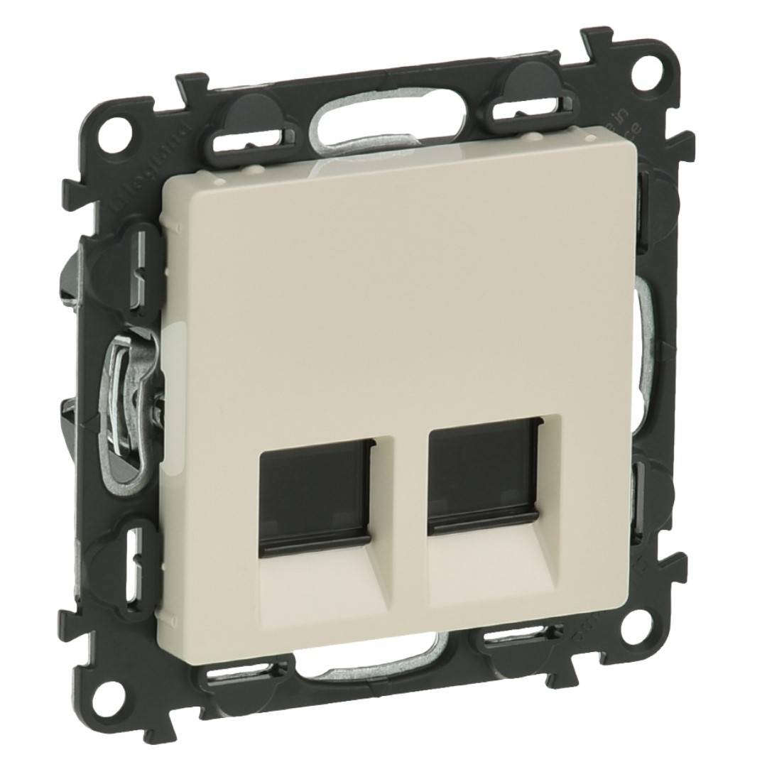Розетка 2xRJ45 cat.6 UTP цвят крем Valena Life Legrand