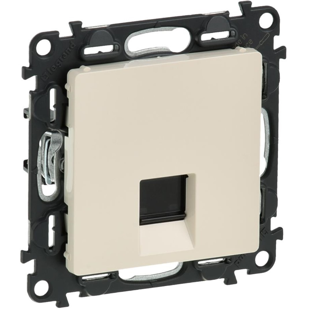 Розетка RJ45 cat.6 UTP цвят крем Valena Life Legrand