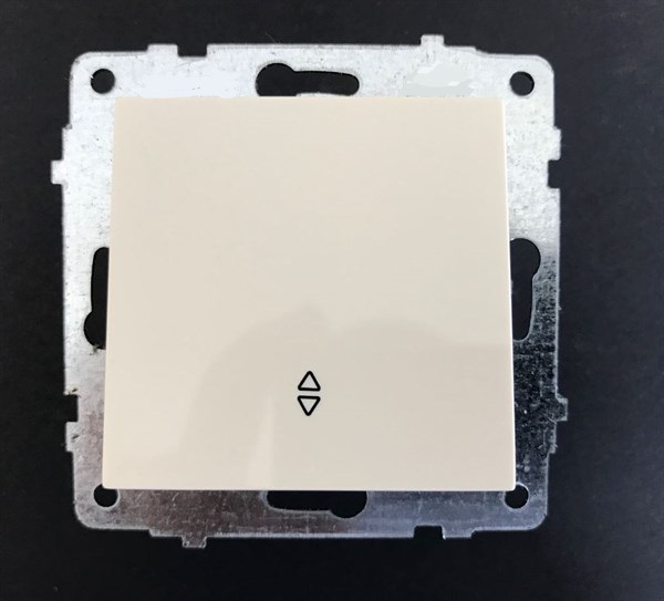 Бутон стълбищен 10А 250V – Крем