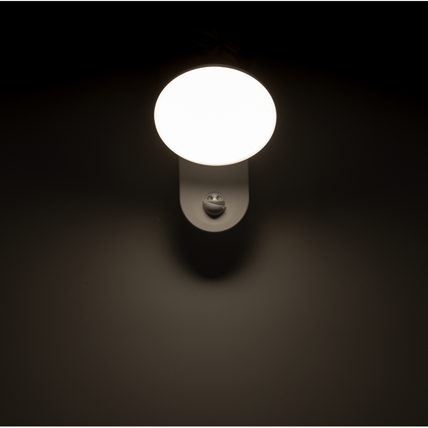 LED ЛАМПА С PIR СЕНЗОР ЗА ДВИЖЕНИЕ 15W, 4000K, 220-240V AC, IP65