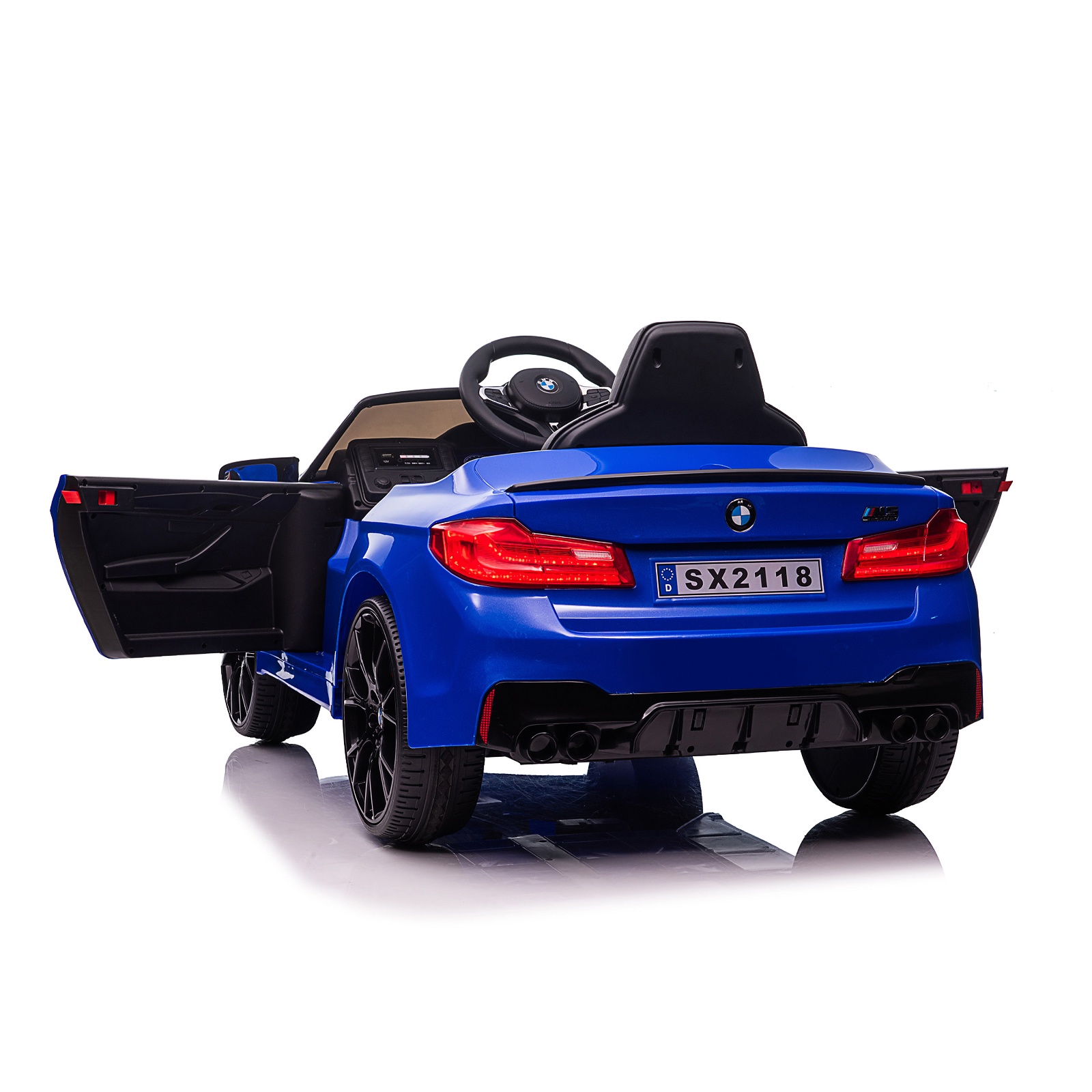 Електрическа кола Chipolino BMW M5 с EVA гуми и кожена седалка, синя — снимка 10