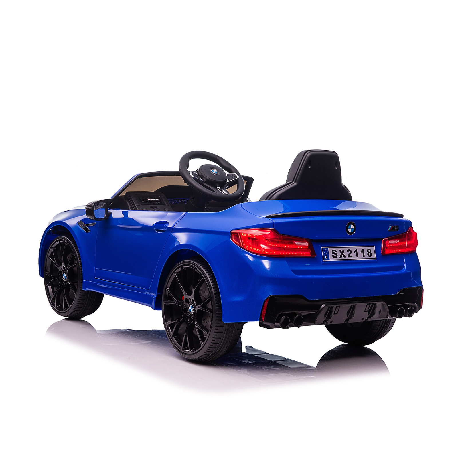 Електрическа кола Chipolino BMW M5 с EVA гуми и кожена седалка, синя — снимка 5