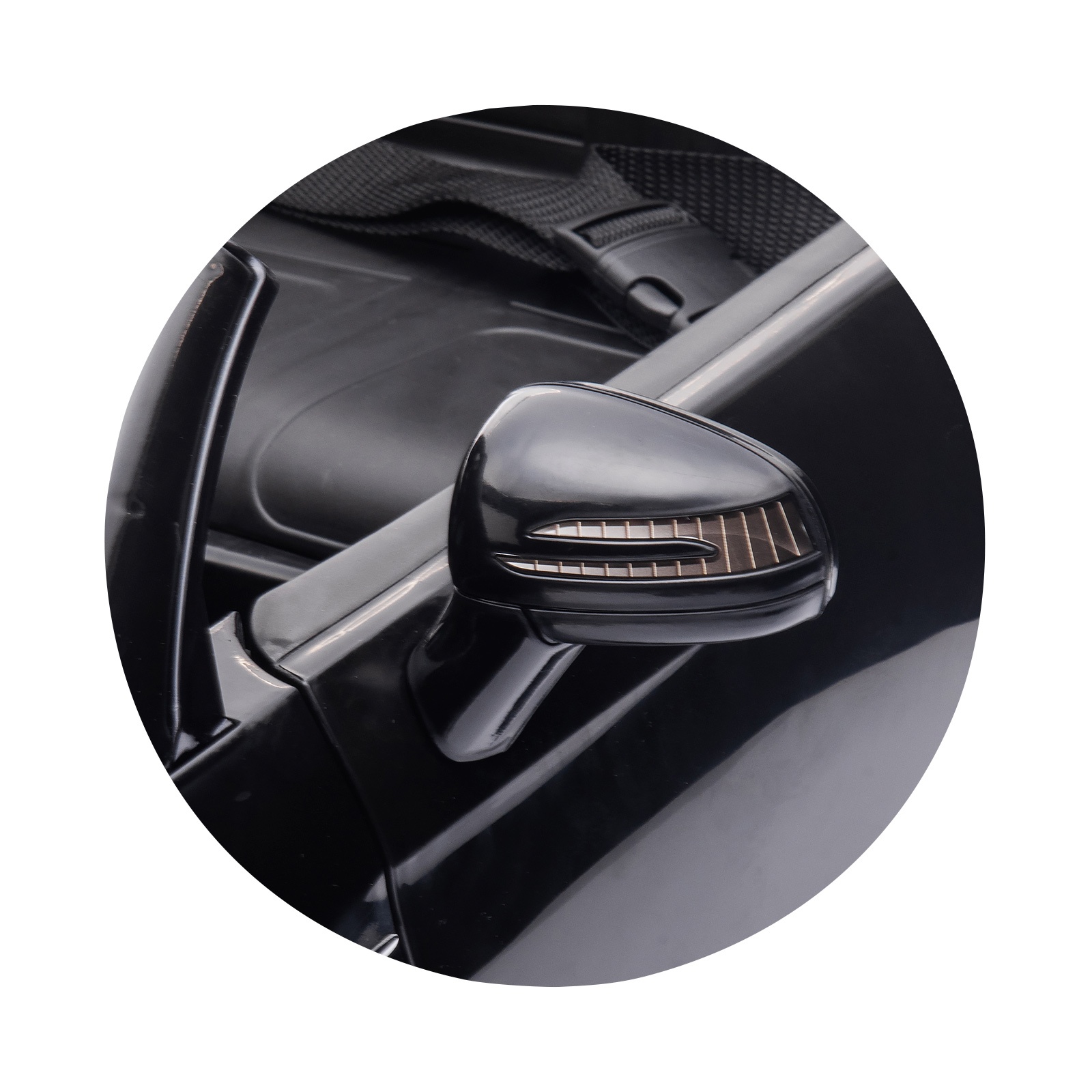 Електрическа кола Chipolino Mercedes-Benz SLC300 LUX, черна